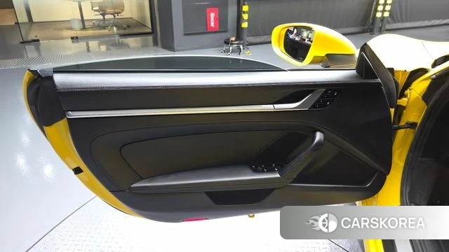 Porsche 911(992) id 5047922 из Кореи 16