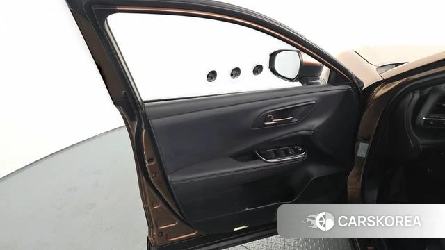 Toyota Crown Crossover id 5021475 из Кореи 16