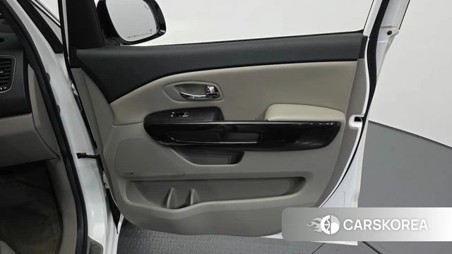 Kia The New Carnival id 5029411 из Кореи 16
