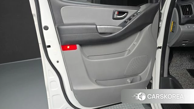 Hyundai The New Grand Starex id 4982960 из Кореи 16