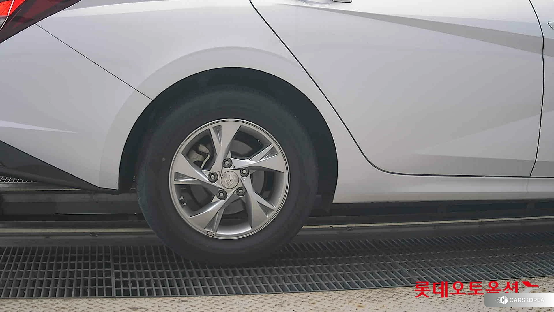 Hyundai Avante id 4990072 из Кореи 16
