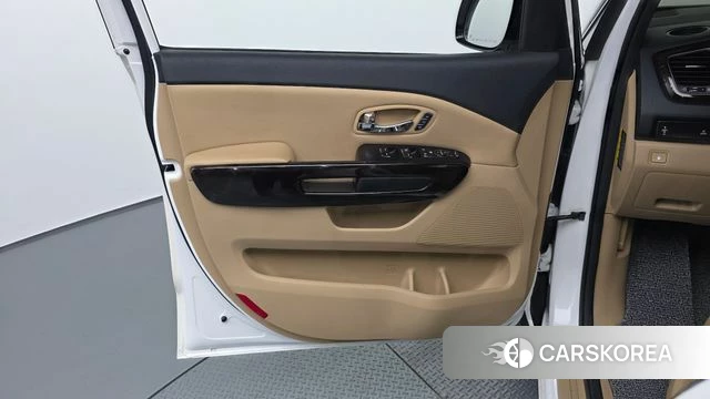 Kia The New Carnival id 4978125 из Кореи 16