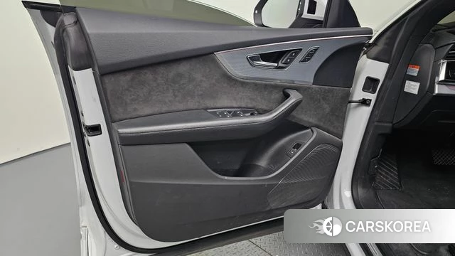 Audi Q8 (4M) id 4906484 из Кореи 16