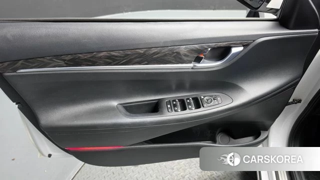 Hyundai Grandeur IG id 5018684 из Кореи 16