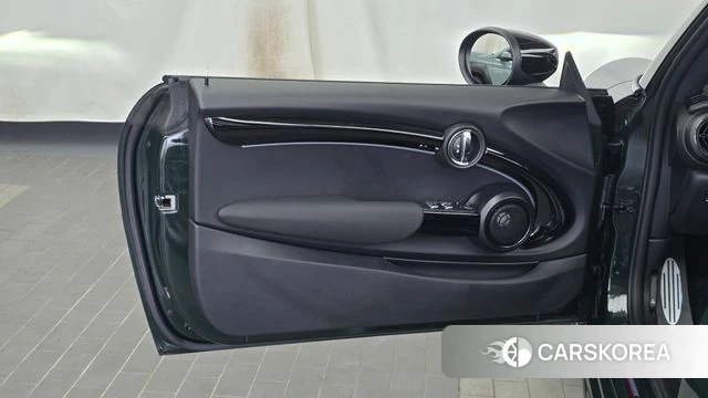 Mini Cooper S Convertible id 5033677 из Кореи 16