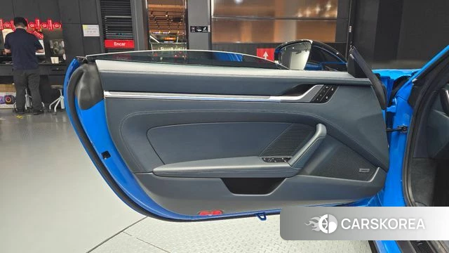 Porsche 911(992) id 5022609 из Кореи 16