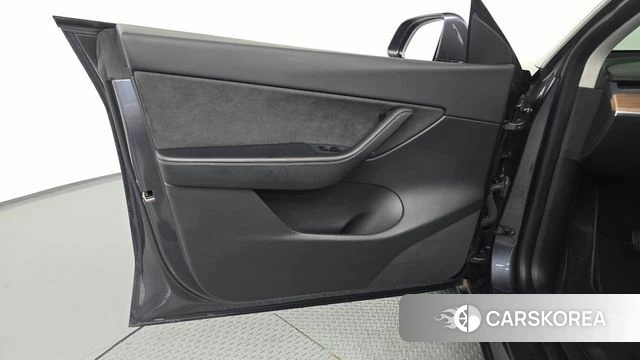 Tesla Model Y id 4923139 из Кореи 16