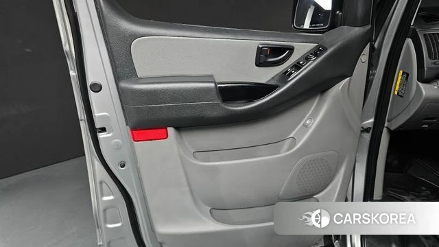 Hyundai The New Grand Starex id 4977465 из Кореи 16