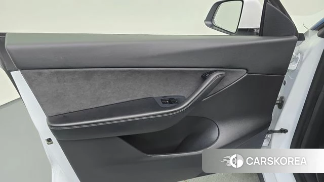 Tesla Model Y id 4731790 из Кореи 16