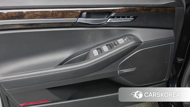 Genesis G90 id 5018213 из Кореи 16