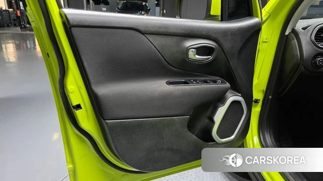 Jeep Renegade id 4960328 из Кореи 16