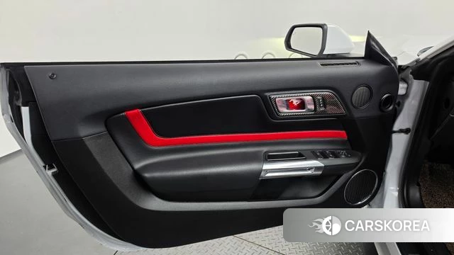 Ford Mustang id 5017165 из Кореи 16