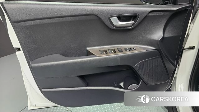 Kia Stonic id 5035432 из Кореи 16