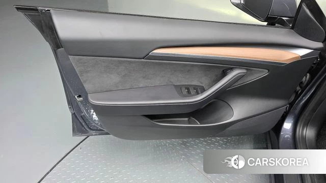 Tesla Model 3 id 4872052 из Кореи 16