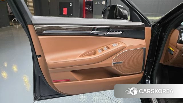 Genesis G90 id 4196897 из Кореи 16
