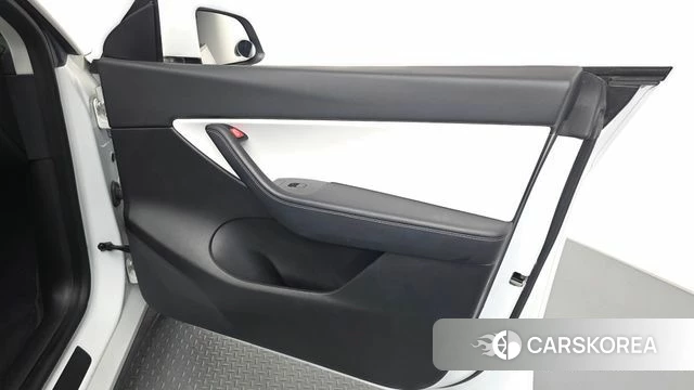 Tesla Model Y id 5047589 из Кореи 16