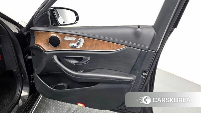 Mercedes-Benz E-Class W213 id 5053764 из Кореи 16