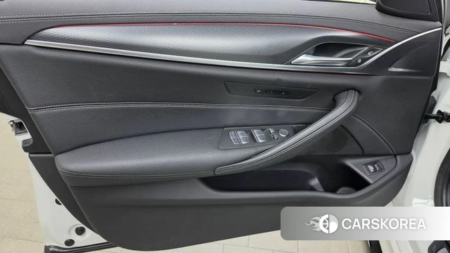 BMW 5 Series (G30) id 5022118 из Кореи 16