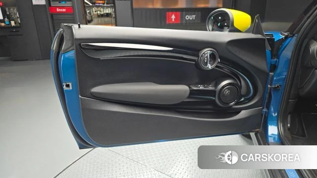 Mini Cooper Electric id 4950633 из Кореи 16