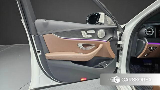 Mercedes-Benz E-Class W213 id 4986076 из Кореи 16