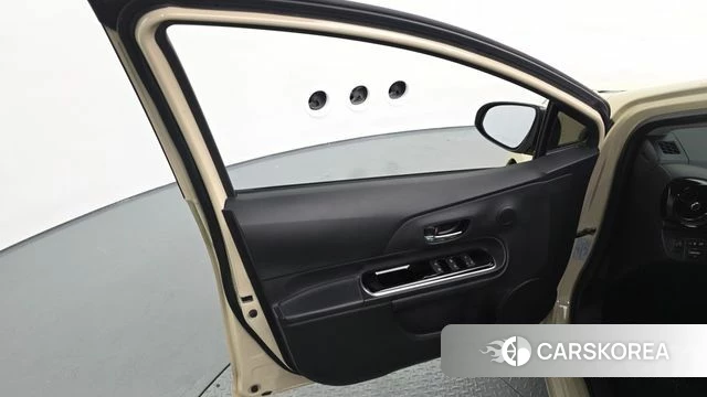 Toyota Prius C id 4988419 из Кореи 16