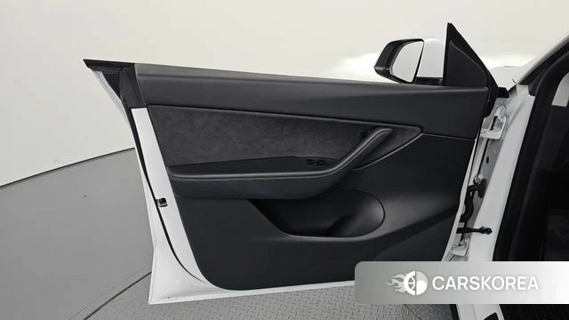 Tesla Model Y id 4930067 из Кореи 16