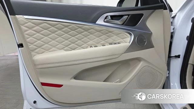 Genesis G70 id 5041831 из Кореи 16