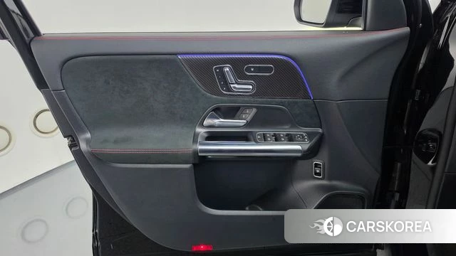 Mercedes-Benz GLA - Class H247 id 4981237 из Кореи 16
