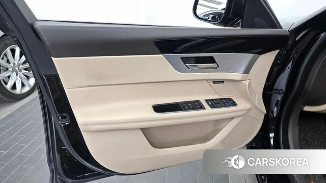 Jaguar XF (X260) id 5013933 из Кореи 16