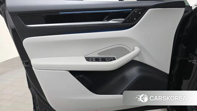 Porsche Makan EV id 4778177 из Кореи 16