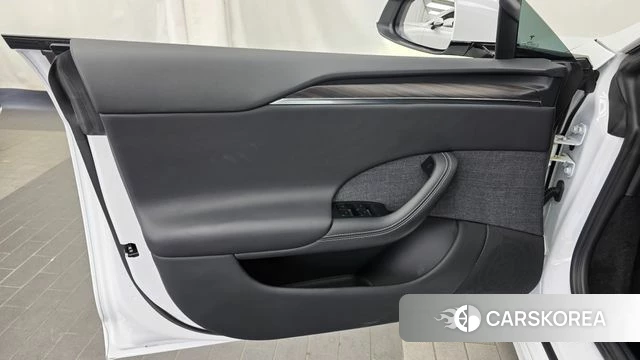 Tesla Model S id 4990886 из Кореи 16
