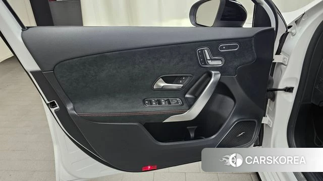 Mercedes-Benz A-Class W177 id 4934679 из Кореи 16