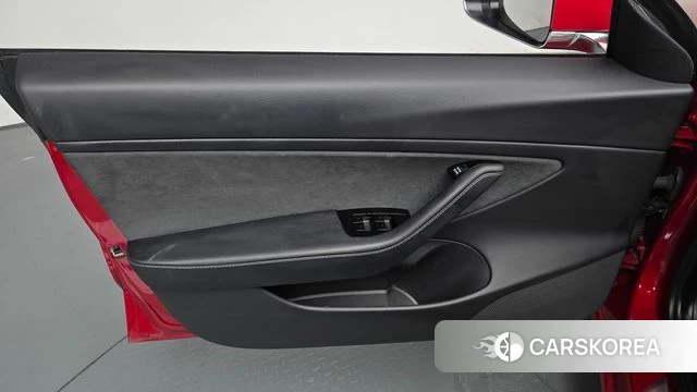 Tesla Model 3 id 4894866 из Кореи 16