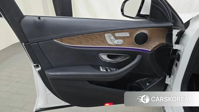Mercedes-Benz E-Class W213 id 4997528 из Кореи 16