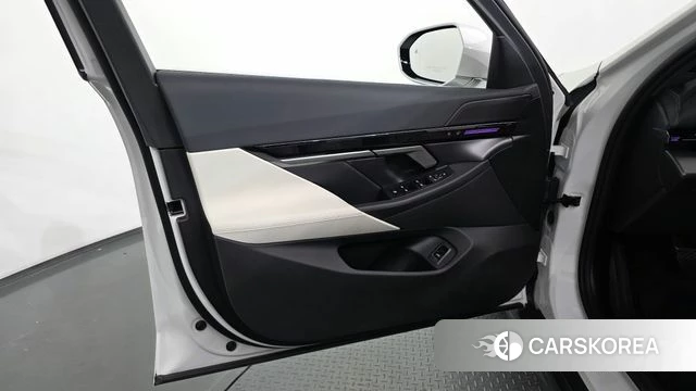 BMW 5 Series (G60) id 5039335 из Кореи 16