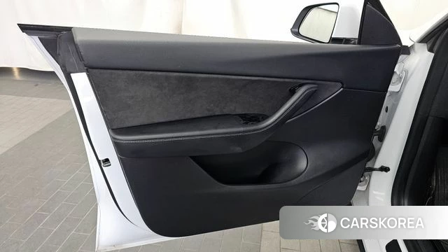 Tesla Model Y id 4641943 из Кореи 16
