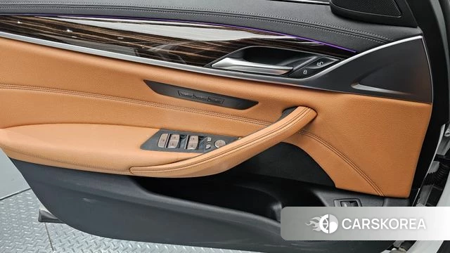 BMW 5 Series (G30) id 5003155 из Кореи 16