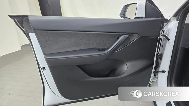 Tesla Model Y id 4951970 из Кореи 16