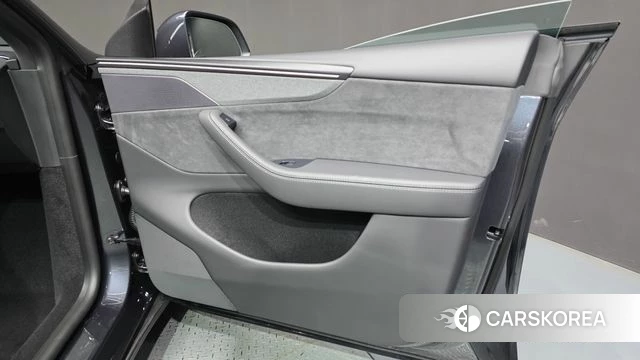 Tesla Model Y id 4791776 из Кореи 16