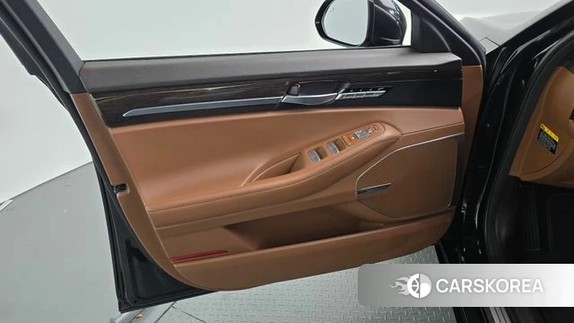 Genesis G90 id 4977503 из Кореи 16