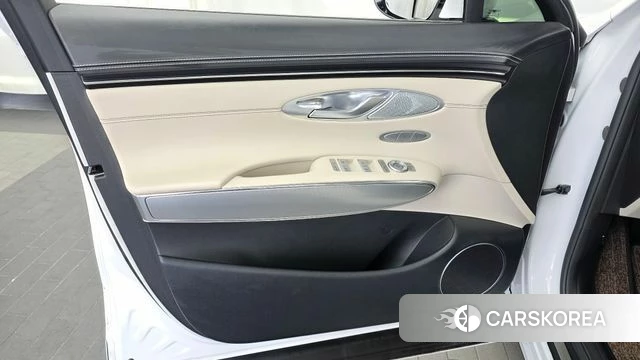 Genesis GV70 id 4996070 из Кореи 16