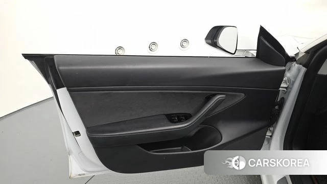 Tesla Model 3 id 4702951 из Кореи 16