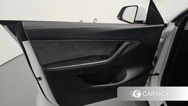 Tesla Model Y id 4951848 из Кореи 16