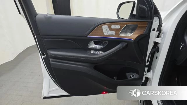 Mercedes-Benz GLS - Class X167 id 5028316 из Кореи 16