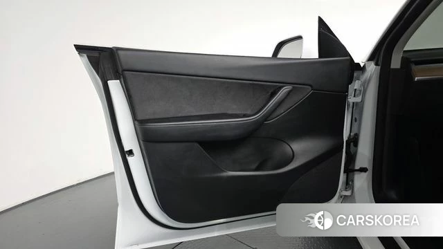Tesla Model Y id 4848535 из Кореи 16