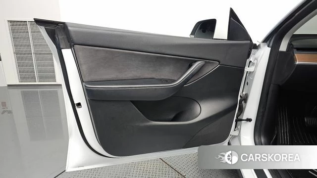 Tesla Model Y id 4922900 из Кореи 16