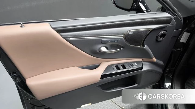 Lexus ES300h 7th generation id 5016404 из Кореи 16