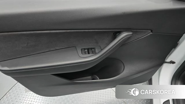 Tesla Model Y id 4750447 из Кореи 16