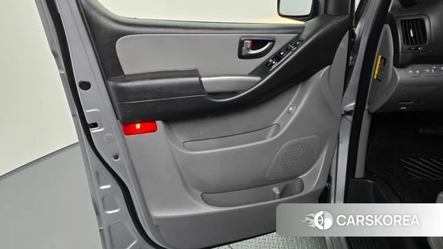 Hyundai The New Grand Starex id 4677434 из Кореи 16