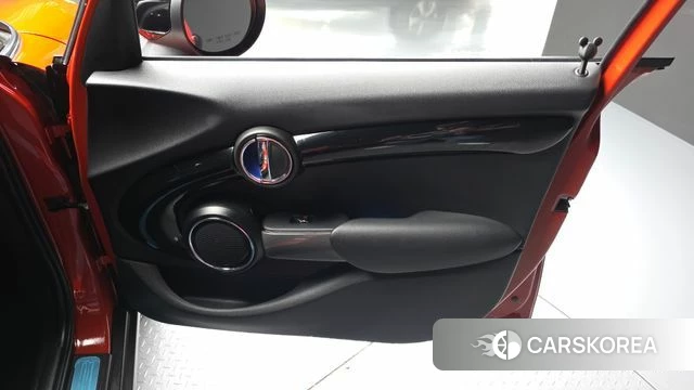 Mini Cooper S id 5047618 из Кореи 16
